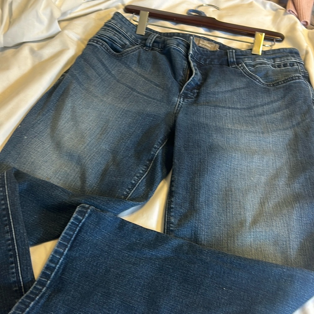 CHICO'S So Slimming Jeans